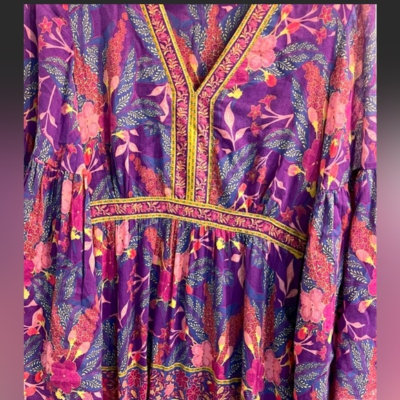 SPELL BIANCA GOWN, Size Small, EUC- only tried on does not fit chest. - Picture 4 of 4